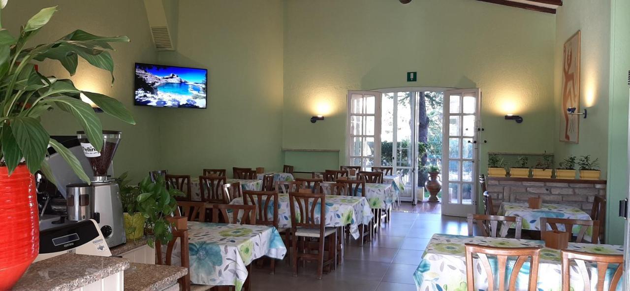 Albergo La Quiete Desenzano del Garda Exterior photo